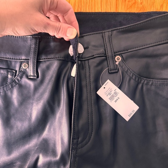 NWT GAP Mid Rise Vegan Leather Baby Boot Black Pants Size 29 Short - Picture 12 of 14